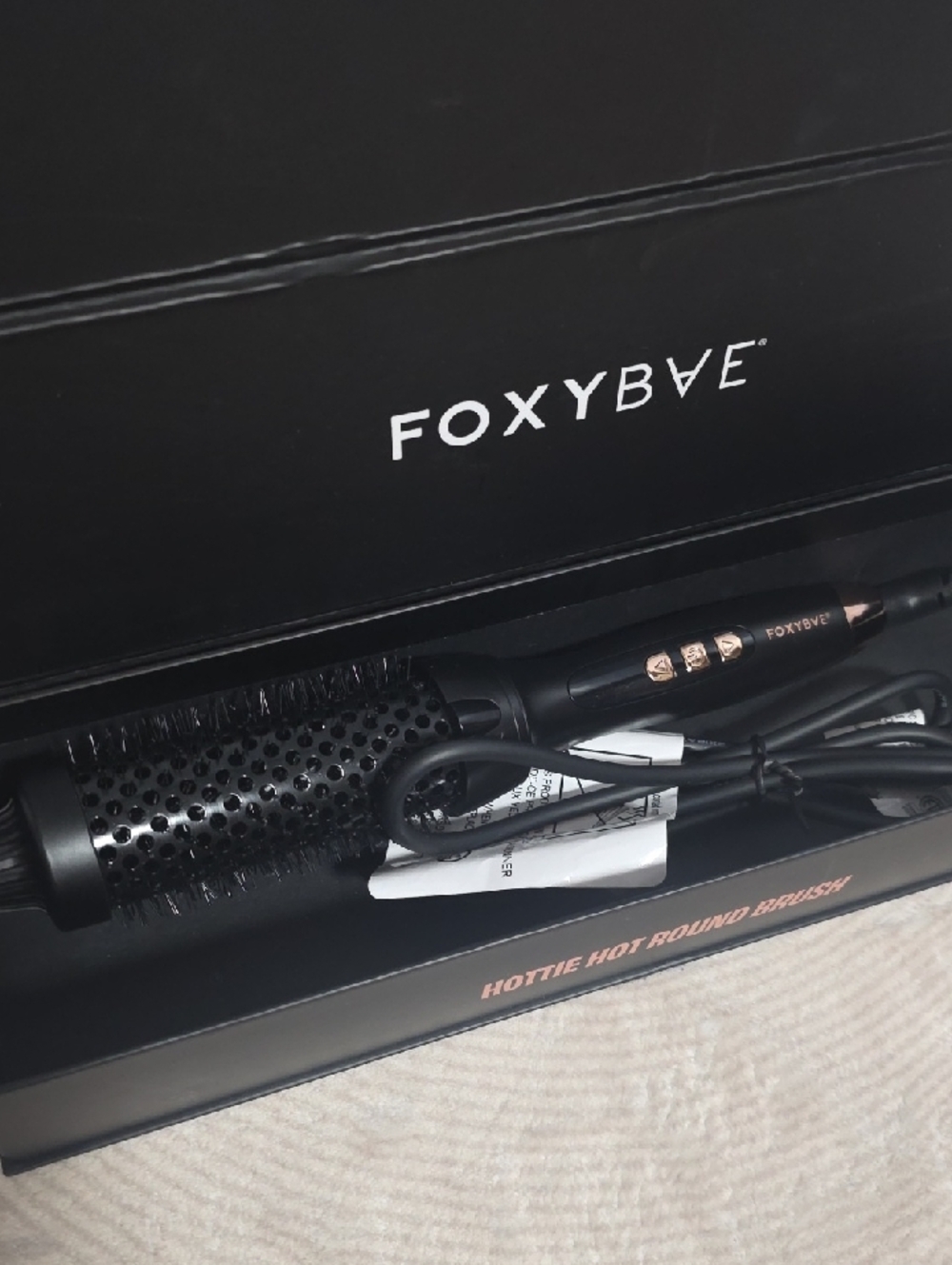 FOXYBae Hottie Hot Round Brush - Black - Picture 6 of 11
